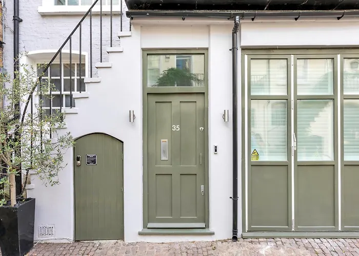 Luxury Loft-Style Mews House