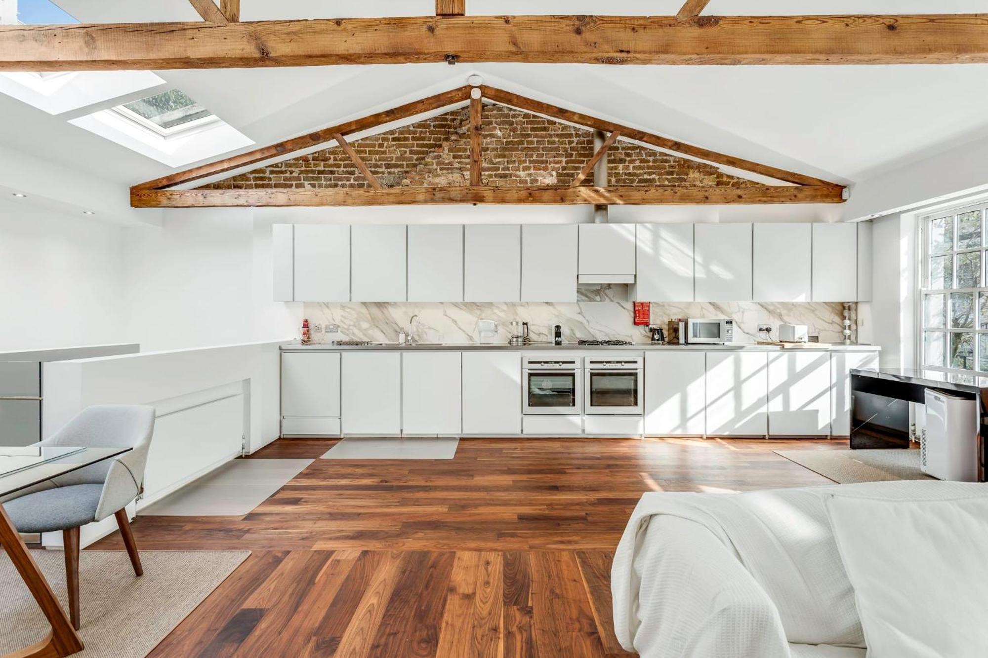 Luxury Loft-style Mews House Londra